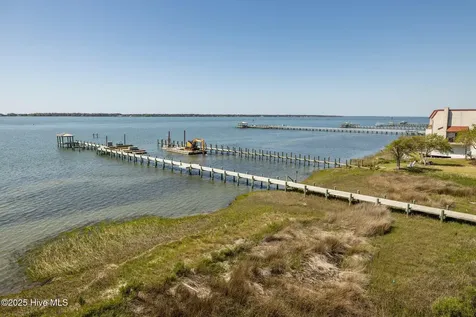 4737 S S Shore Drive Morehead City NC 28557