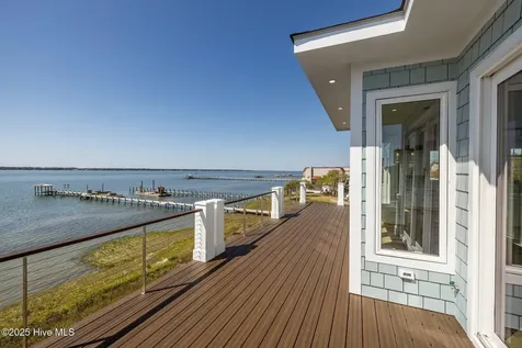 4737 S S Shore Drive Morehead City NC 28557