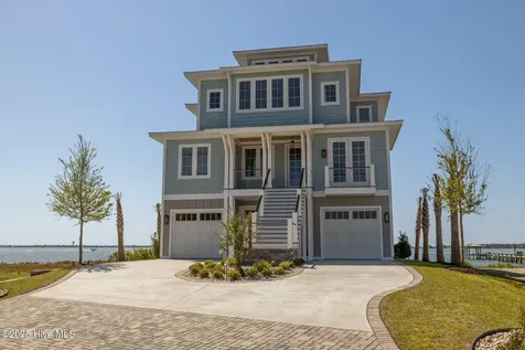 4737 S S Shore Drive Morehead City NC 28557
