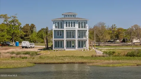 4737 S S Shore Drive Morehead City NC 28557
