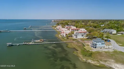 4737 S S Shore Drive Morehead City NC 28557