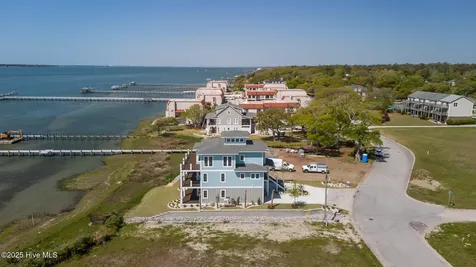 4737 S S Shore Drive Morehead City NC 28557