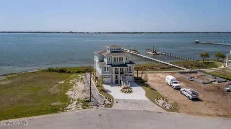 4737 S S Shore Drive Morehead City NC 28557
