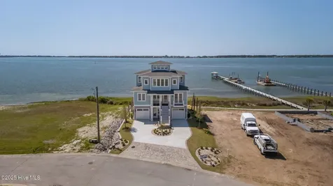 4737 S S Shore Drive Morehead City NC 28557