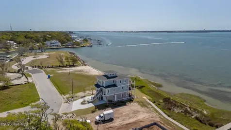 4737 S S Shore Drive Morehead City NC 28557