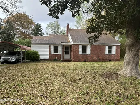 11 Glendale Road Jacksonville NC 28540