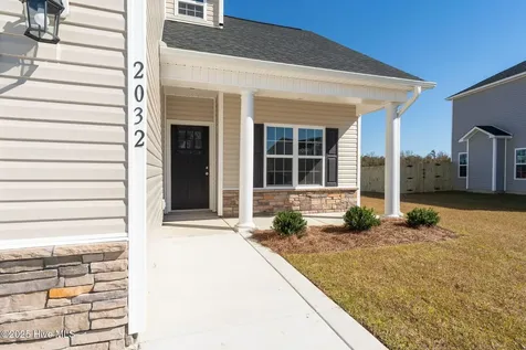 2032 Bluewater Boulevard New Bern NC 28562