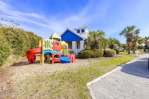 200 Shipwreck Lane Emerald Isle NC 28594