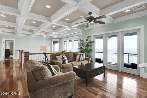 158 Beach Road S Wilmington NC 28411