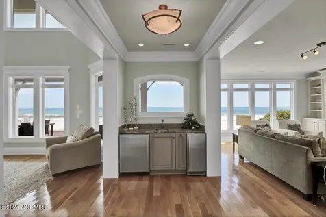 158 Beach Road S Wilmington NC 28411