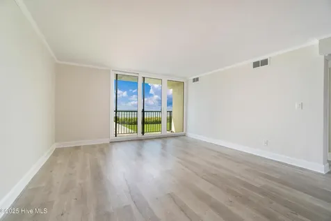 2305 W Fort Macon Road Atlantic Beach NC 28512