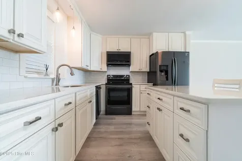 2305 W Fort Macon Road Atlantic Beach NC 28512
