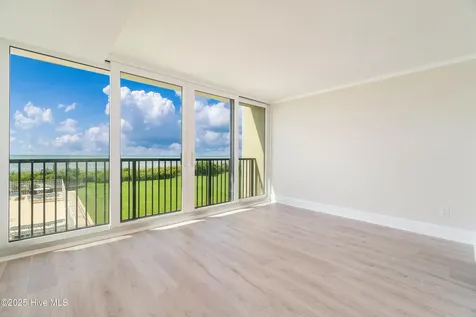 2305 W Fort Macon Road Atlantic Beach NC 28512