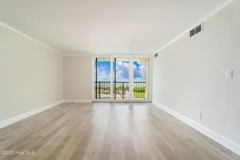 2305 W Fort Macon Road Atlantic Beach NC 28512