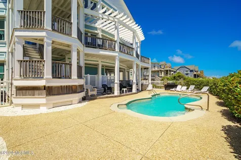 3107 Ocean Drive Emerald Isle NC 28594