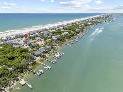 525 Sidbury Avenue Topsail Beach NC 28445