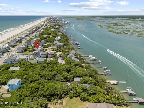 525 Sidbury Avenue Topsail Beach NC 28445