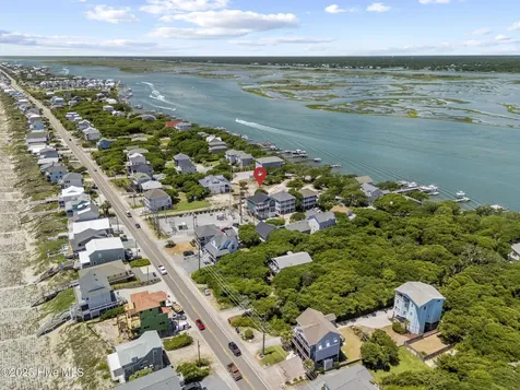 525 Sidbury Avenue Topsail Beach NC 28445
