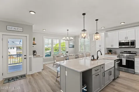 525 Sidbury Avenue Topsail Beach NC 28445