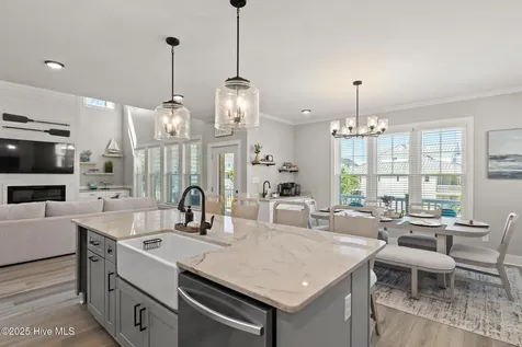 525 Sidbury Avenue Topsail Beach NC 28445