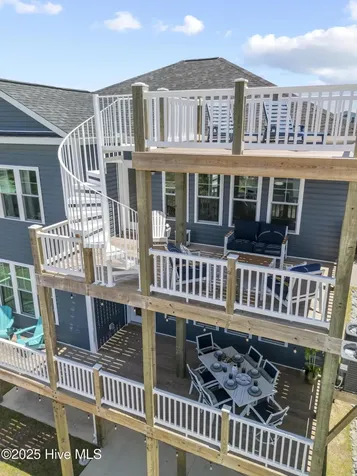 525 Sidbury Avenue Topsail Beach NC 28445