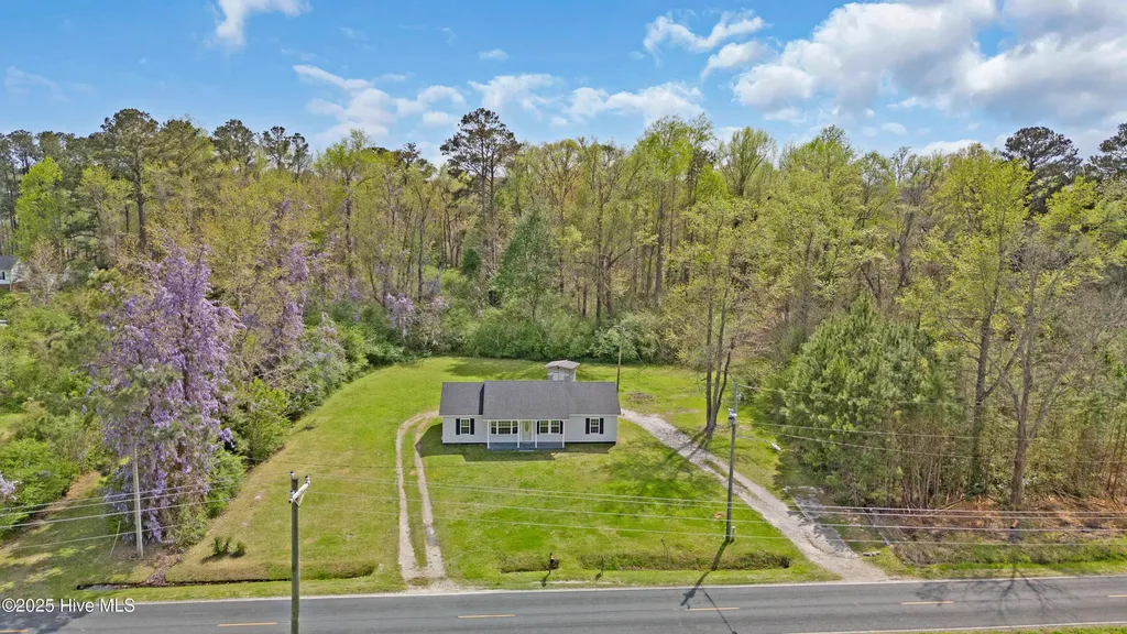 140 Chinchilla Drive Bayboro NC 28515