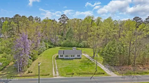 140 Chinchilla Drive Bayboro NC 28515