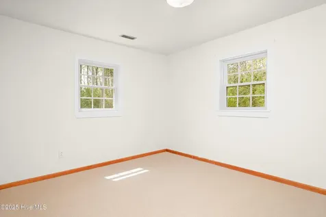 140 Chinchilla Drive Bayboro NC 28515