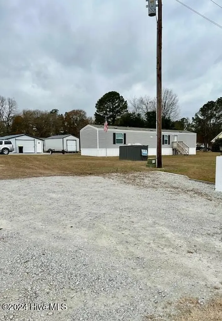 1442 Harrelsonville Road Whiteville NC 28472
