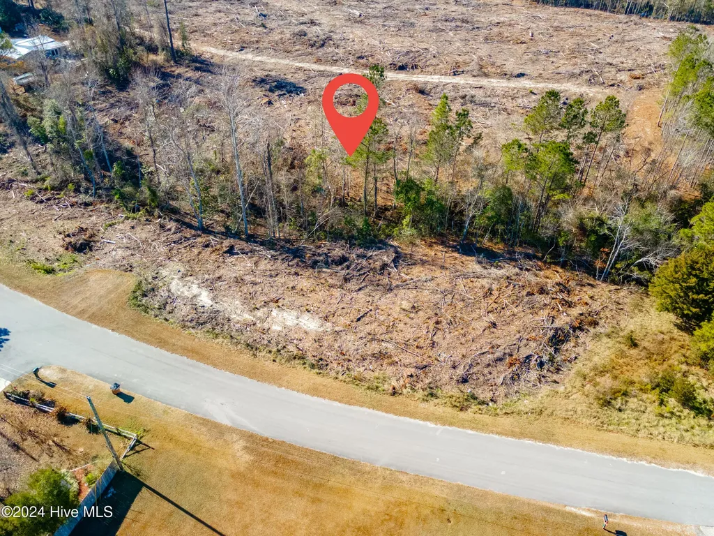 Sr 1550 Jumpin Run Road Hubert NC 28539
