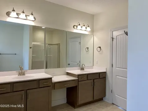 1870 Olde Towne Pointe Boulevard Jacksonville NC 28546