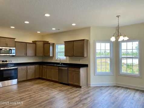 1870 Olde Towne Pointe Boulevard Jacksonville NC 28546