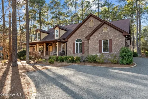 7 Brinyan Court Pinehurst NC 28374
