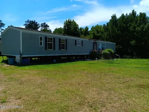 228 Hopkins Seafood Road Belhaven NC 27810