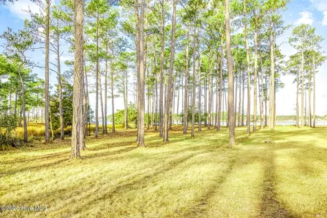 241 Oyster Point Road Oriental NC 28571