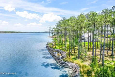 241 Oyster Point Road Oriental NC 28571