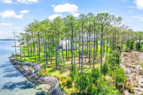 241 Oyster Point Road Oriental NC 28571