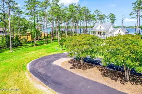241 Oyster Point Road Oriental NC 28571