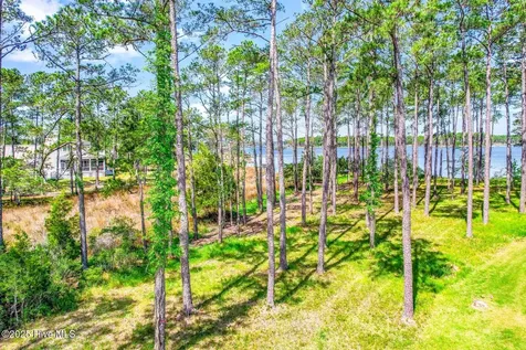 241 Oyster Point Road Oriental NC 28571