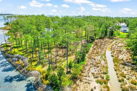 241 Oyster Point Road Oriental NC 28571