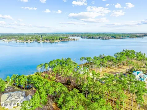 241 Oyster Point Road Oriental NC 28571