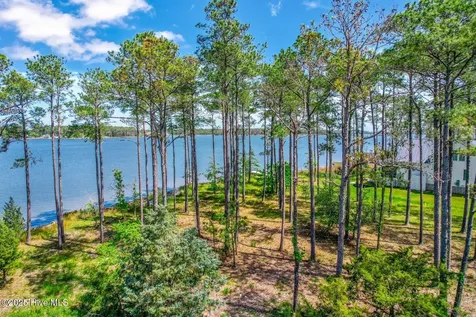 241 Oyster Point Road Oriental NC 28571