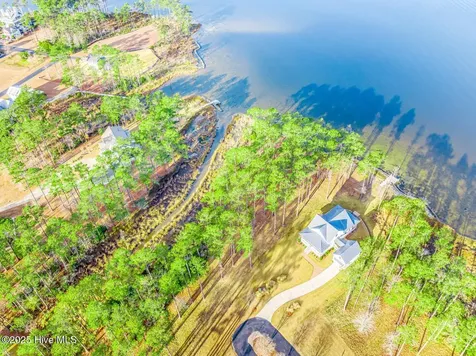 241 Oyster Point Road Oriental NC 28571