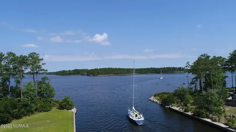 241 Oyster Point Road Oriental NC 28571