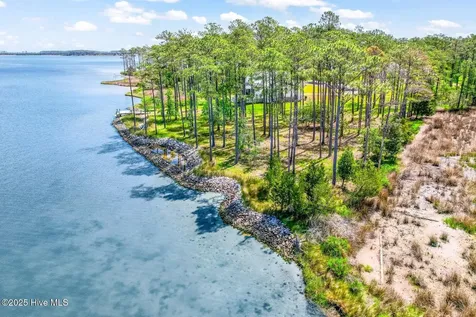 241 Oyster Point Road Oriental NC 28571