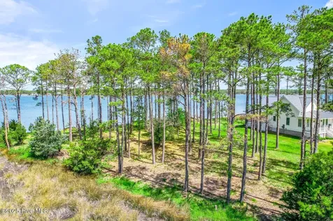 241 Oyster Point Road Oriental NC 28571
