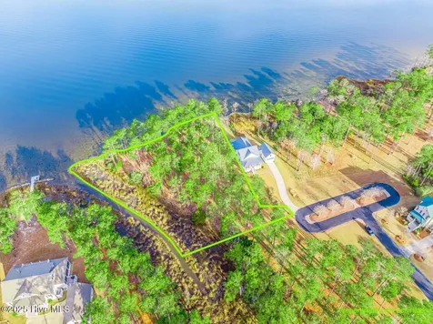241 Oyster Point Road Oriental NC 28571
