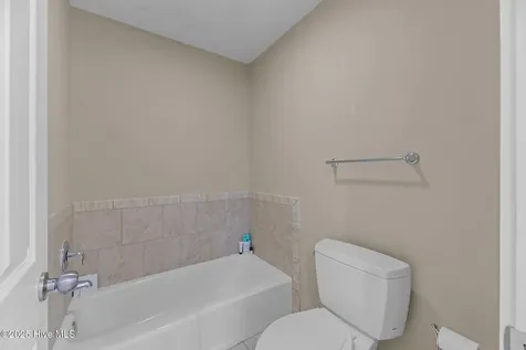 5 Batts Hill Road New Bern NC 28562