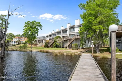 5 Batts Hill Road New Bern NC 28562