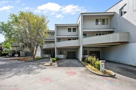 5 Batts Hill Road New Bern NC 28562